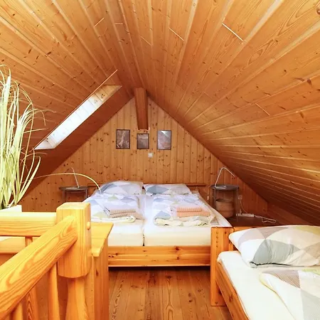 Viel Und Idyllische Umgebung - Honigtopf Haeuschen Kormorannnest * ساغارد